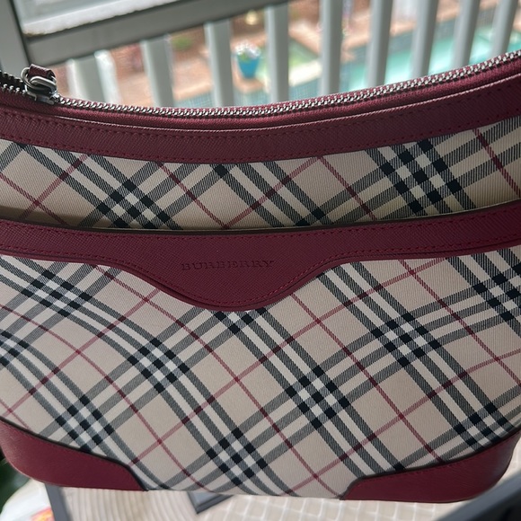 Authentic Burberry Nova Check Leather/Canvas tote. - Picture 9 of 13